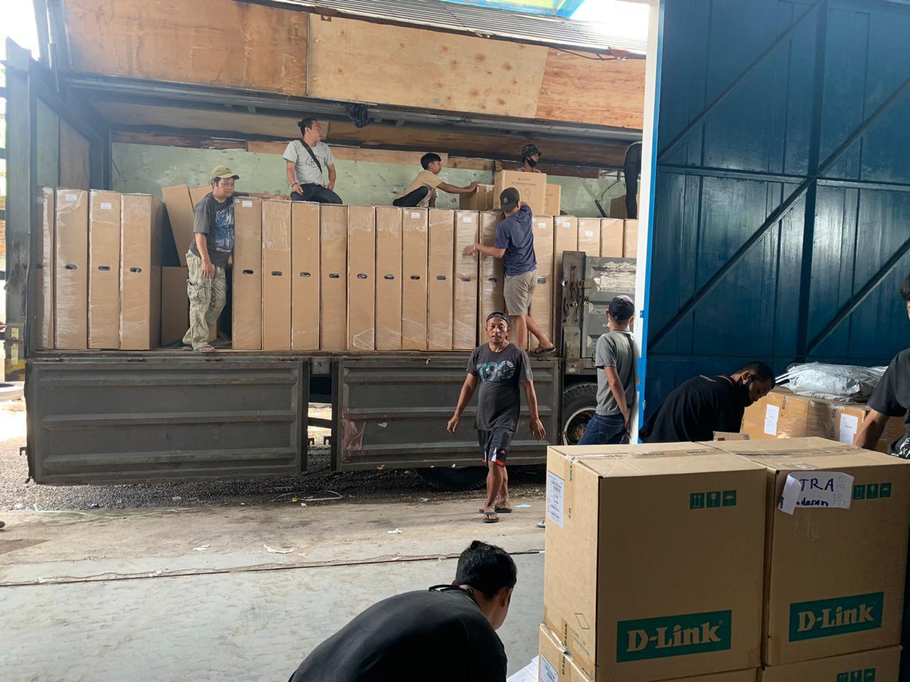 Aktifitas Gudang PJU Bekasi
